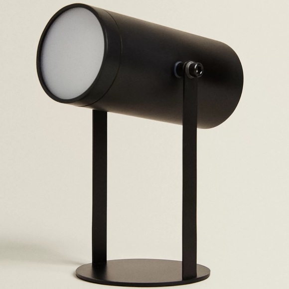 PREOWNED ZARA HOME USB RECHARGEABLE SPOTLIGHT - Picture 5 of 5